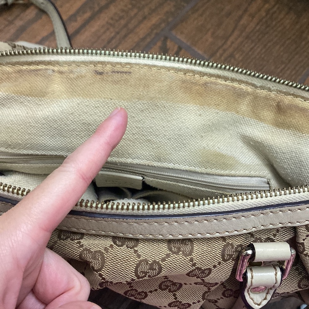Authentic Gucci Sukey crossbody shoulder purse. - Picture 7 of 17